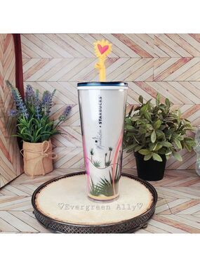 Starbucks Manuela Guillen Heart Silicone Straw Topper Tumbler